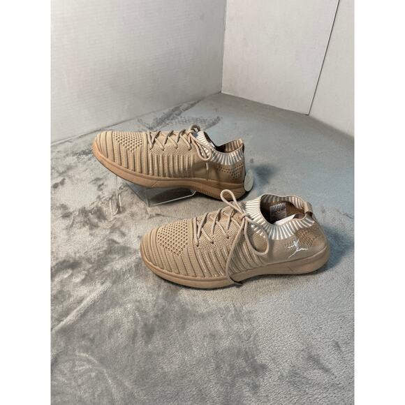 Danskin Energy Tan Slip on Sneakers - Women's Size 8.5 - Picture 2 of 8